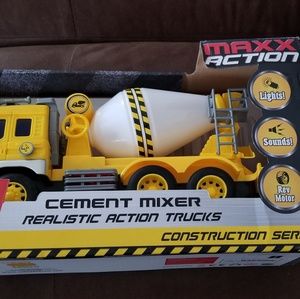 maxx action realistic action trucks